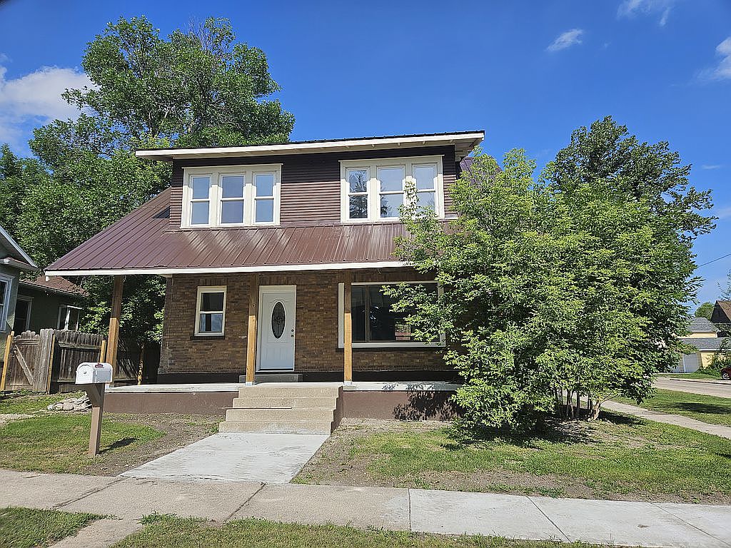 402 6th Ave NE, Jamestown, ND 58401 Zillow