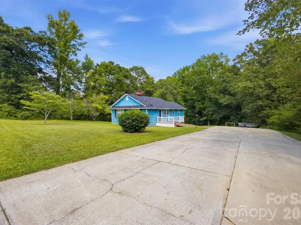 1471 Winthrop Ave, Lancaster, SC 29720