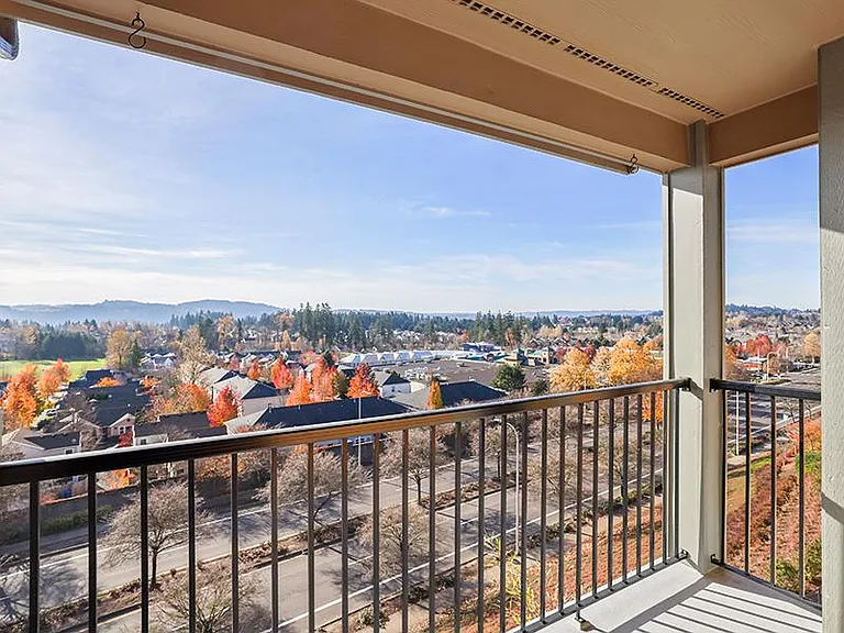 Sunridge Terrace — Photo 24
