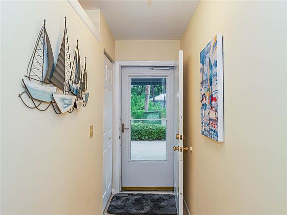5th image of 5753 Deer Run Dr #1G