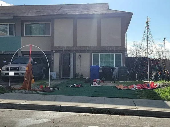 6890 John Dr, Riverside, CA 92509