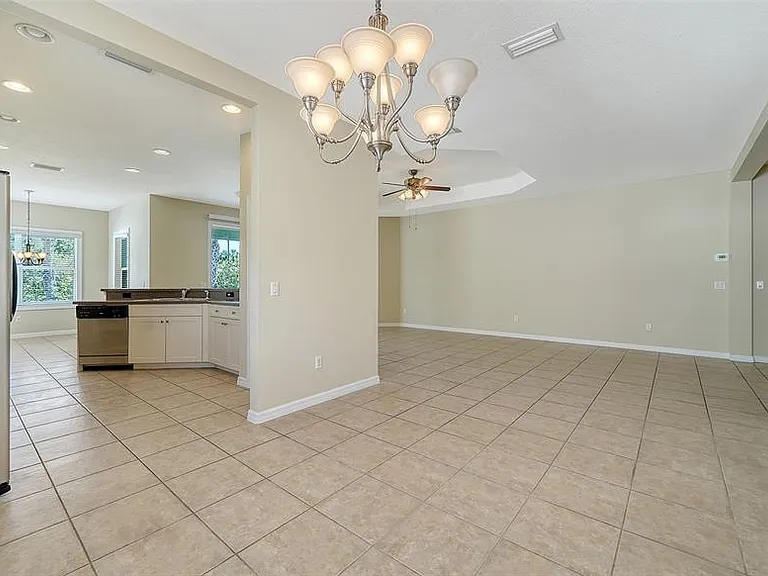 1424 Blue Horizon Cir — Photo 9