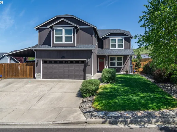 754 Callahan Dr, Roseburg, OR 97471