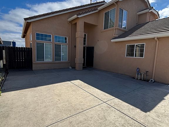3rd image of 1017 Sun Meadow Dr