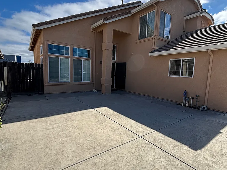 1017 Sun Meadow Dr — Photo 3