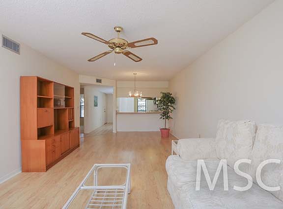 4th image of 920 Capri Isles Blvd #112-3