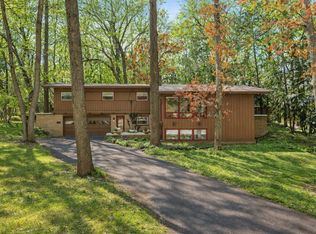 2146 Treehaven Dr, Kalamazoo, MI