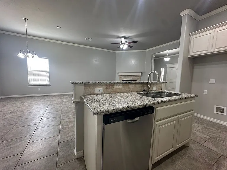 8017 NW 160th Ter — Photo 13
