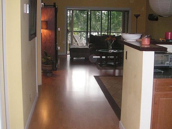 2nd image of 341 Lakeview Dr APT 204