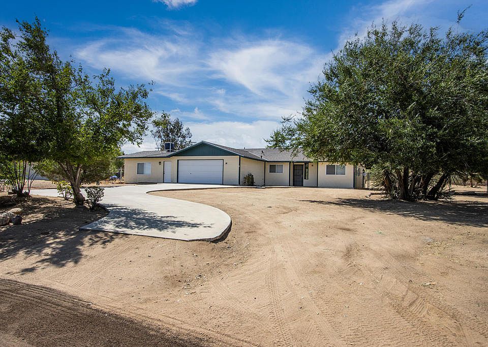 1st image of 58391 Carlyle Dr