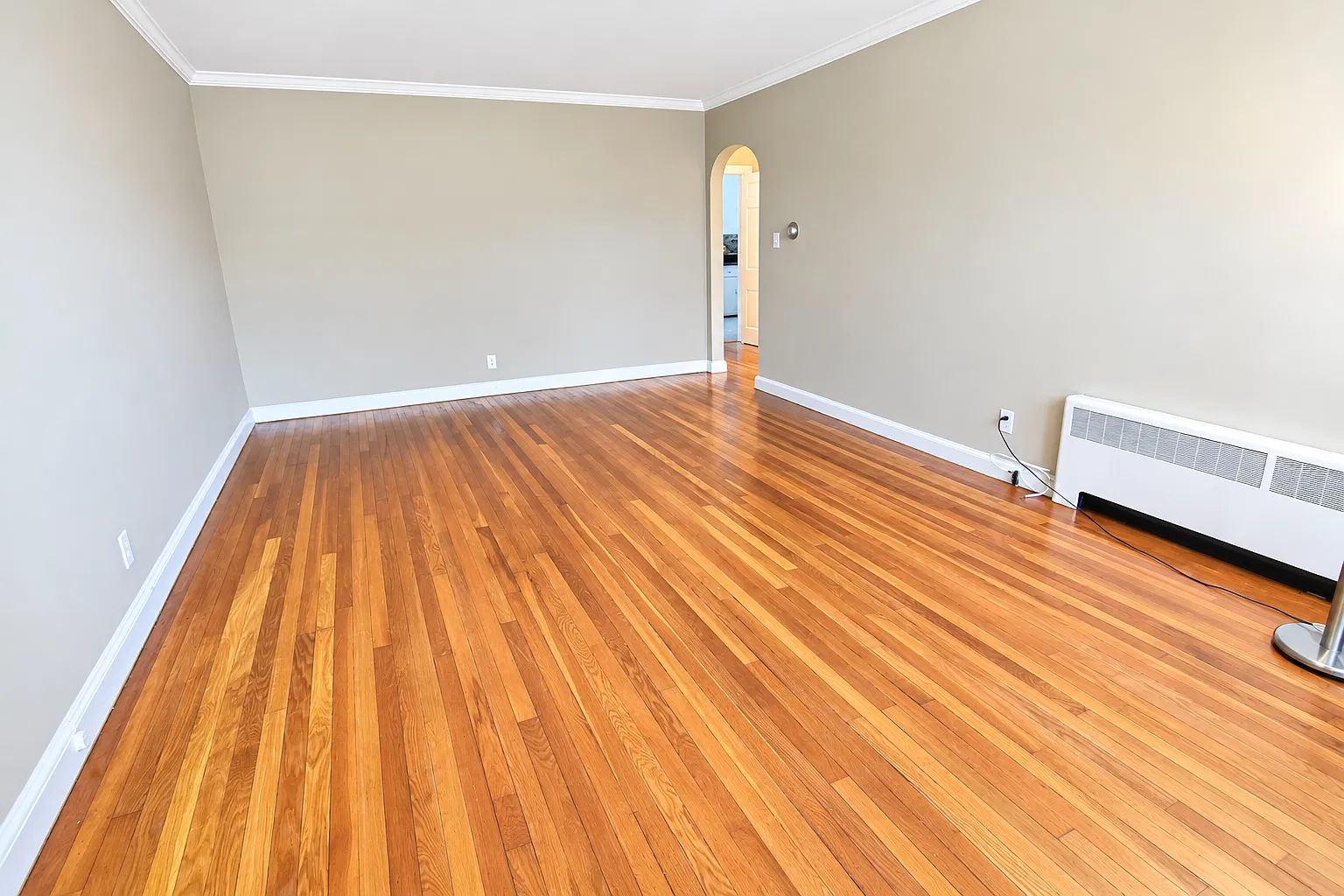 1 bed, 650 sqft, $2,350 — Photo 1