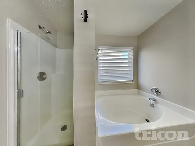 125 Ivy Hill Ln — Photo 9