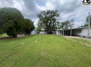 2121 Kruse Dr, Marion, KS 66861