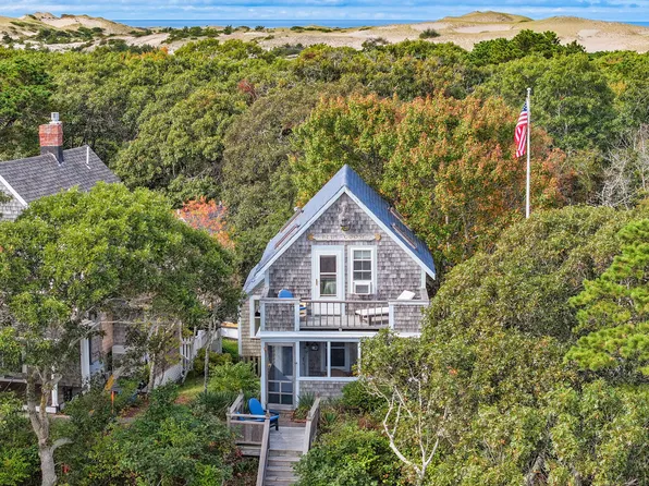 12 Mayflower Avenue, Provincetown, MA 02657