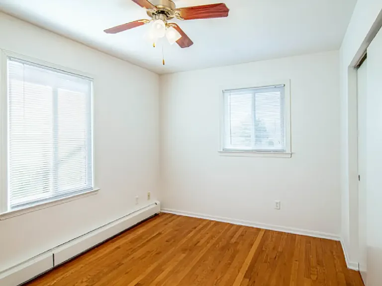 204 Saint Teresa Ter — Photo 10