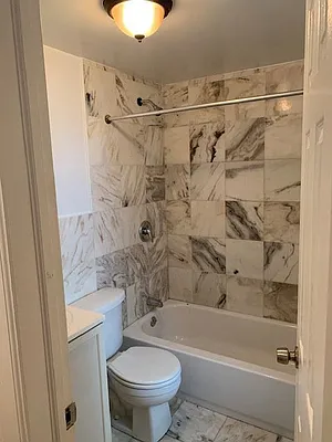 Rented by Dekom Inc. | media 36