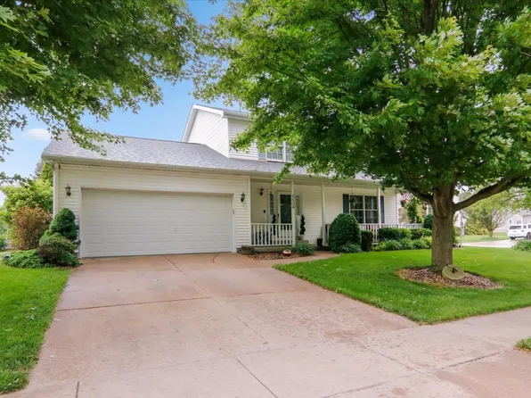 3504 Teal Dr, Bloomington, IL 61704