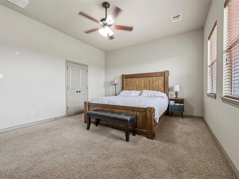 8318 Campeche Bay Pl — Photo 23