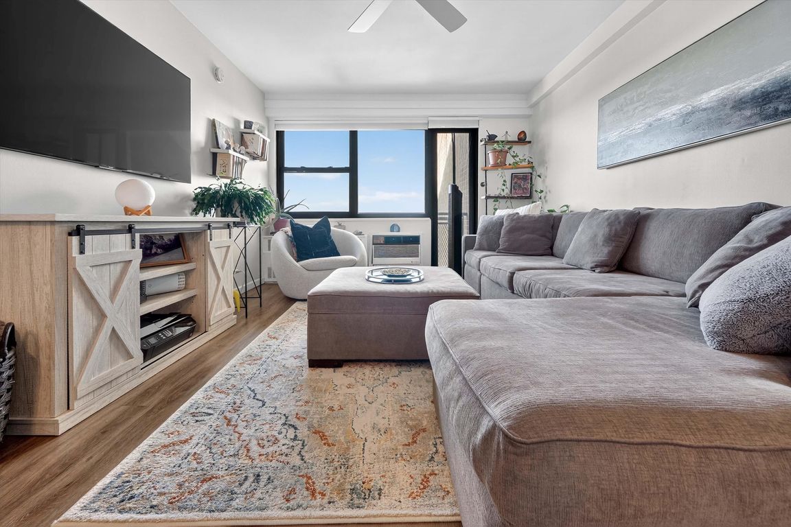 next background image