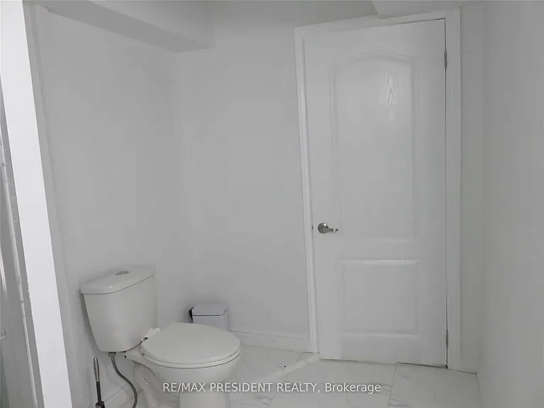 32 Ventura Ave #BASEMENT — Photo 10