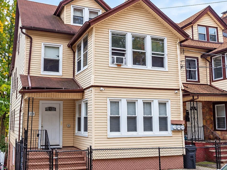 169 Woodside Ave #1