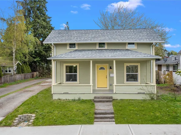 515 4th Street NE, Puyallup, WA 98372