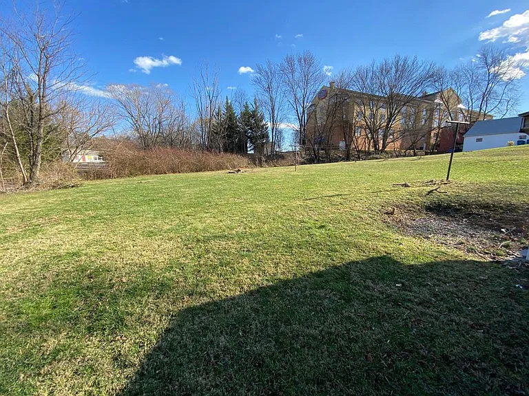 198 Garber Ln — Photo 3