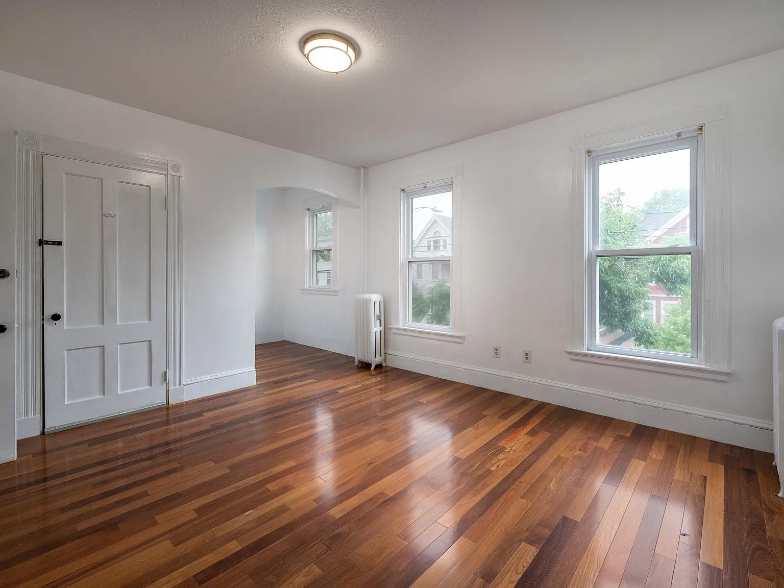 6 bed, 2000 sqft, $850 — Photo 3