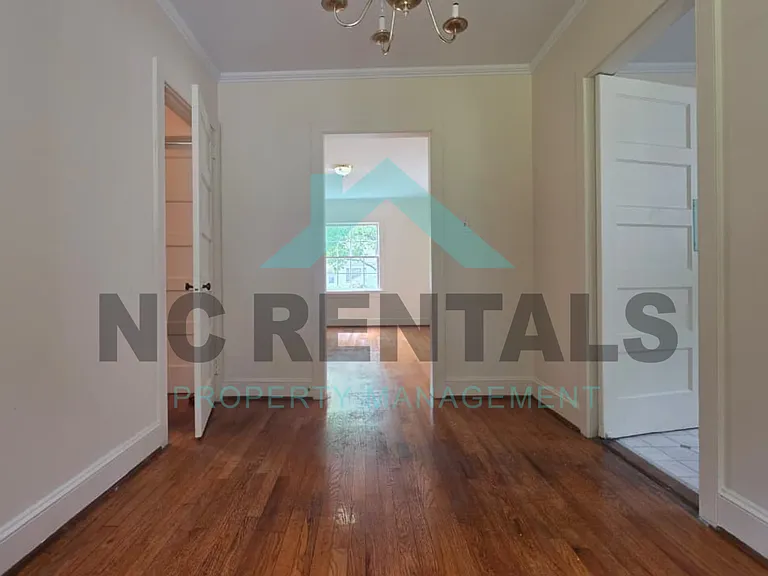 1313 Holman St — Photo 7