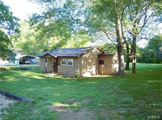 907 Glassey St, Cuba, MO 65453
