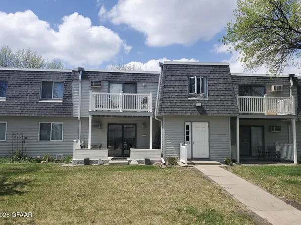 305 N 51st St APT 8, Grand Forks, ND 58203