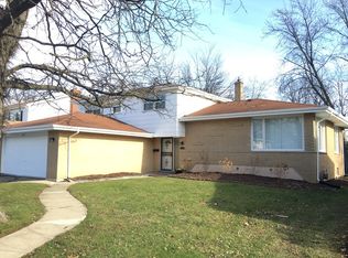 18141 Cherrywood Ln, Homewood, IL 60430