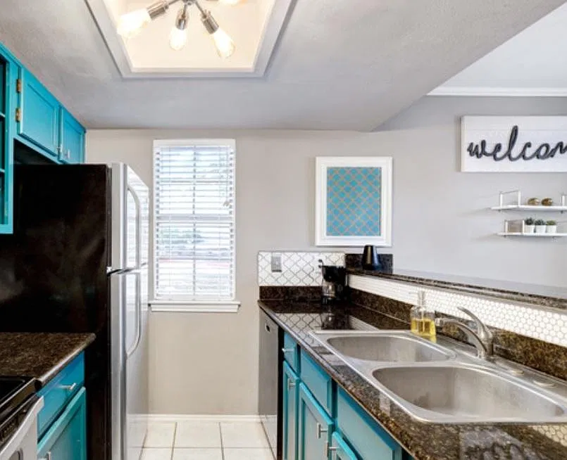 2 bed, 1.5 bath, 916 sqft, $1,500 — Photo 4