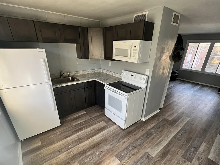 116 Willow St #1 — Photo 1