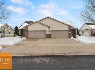 125-127 Llanos St, Verona, WI 53593