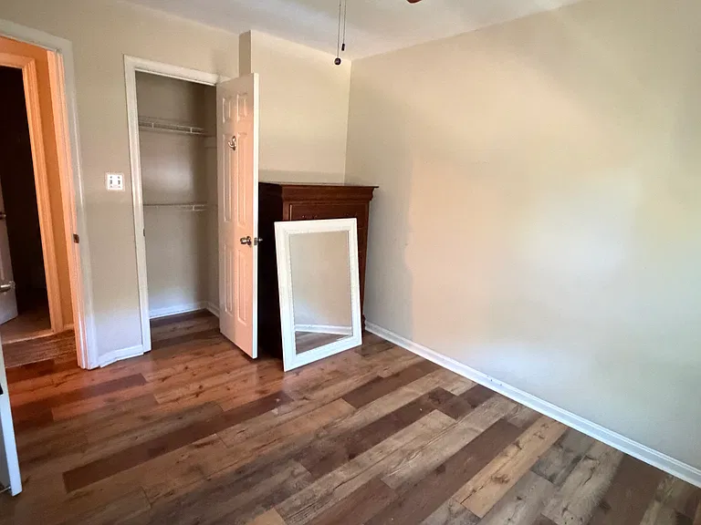 119 E Main St #6 — Photo 4