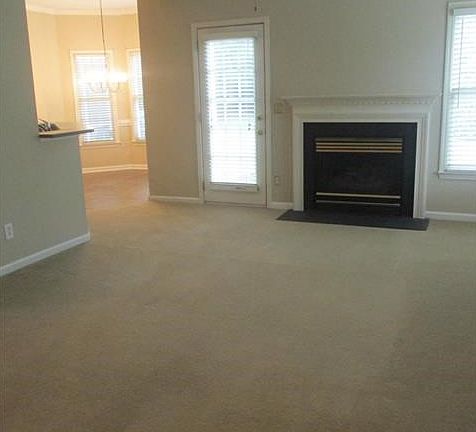 5th image of 8747 Fox Chase Ln #22