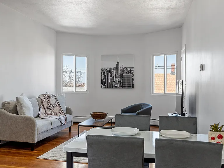 44 Dana St #6 — Photo 8
