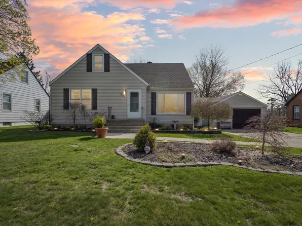 684 Fairfield Ave NW, Grand Rapids, MI 49504