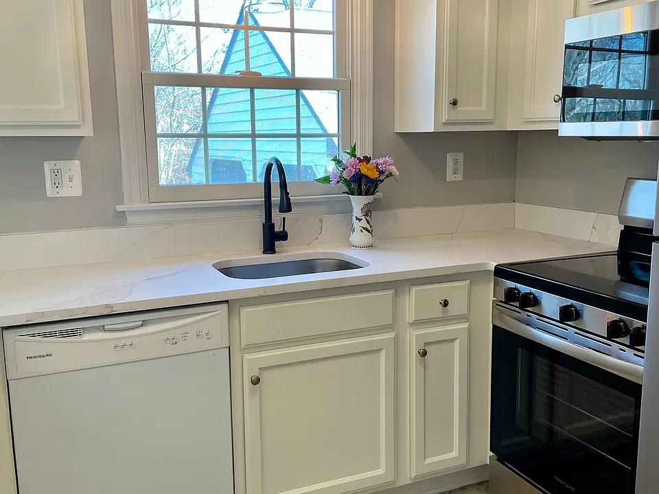 Quartz countertops