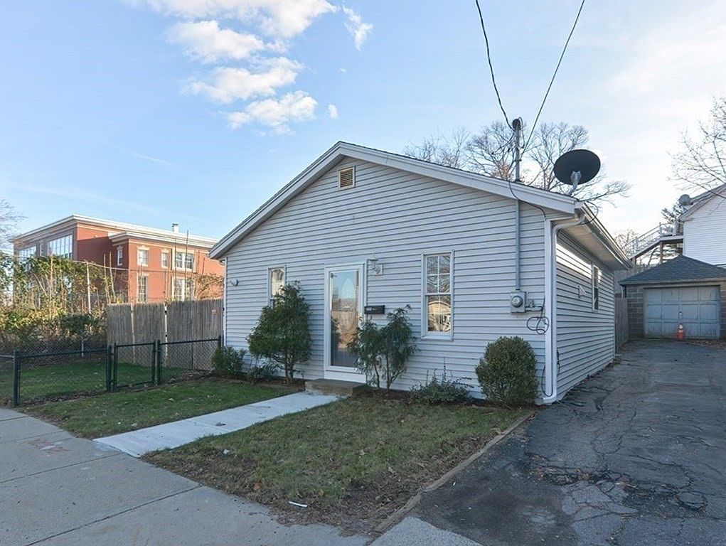 384 Thacher St, Attleboro, MA 02703 Zillow