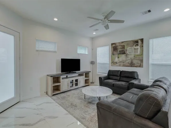5705 Elysium St, Houston, TX 77091