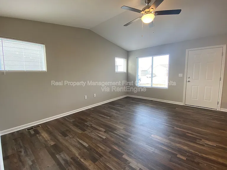 10607 E Kinkaid Ave — Photo 7
