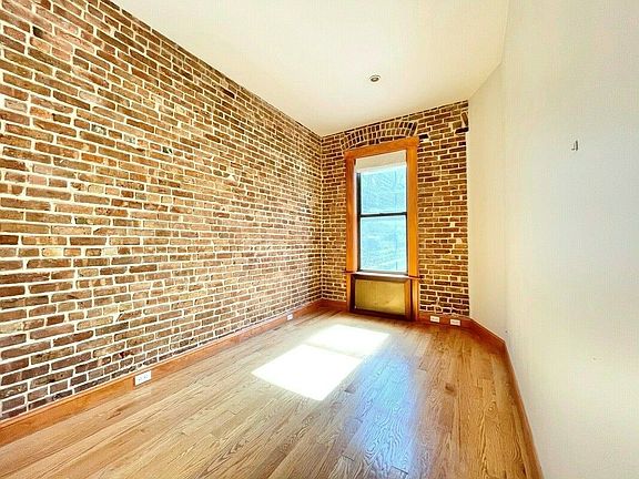 4th image of 324 E 52nd St #D6