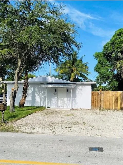 1244 NW 1st Ave