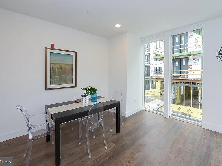 236 Thompson St #B411 — Photo 28