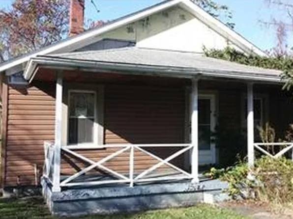 23 Hillman St, Bentleyville, PA 15314