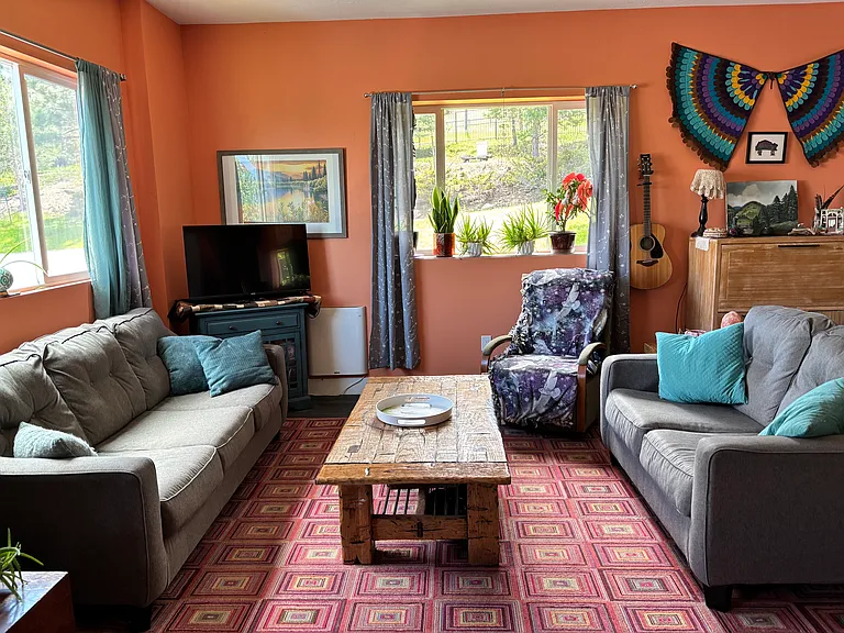 2750 Terrace Dr #1/2 — Photo 3