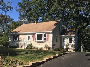 7 Lantern Rd, Smithfield, RI 02917