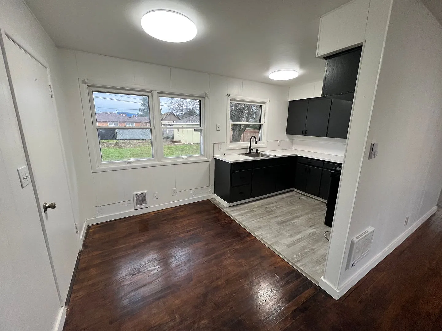 Ellsworth Springs 2 Bedroom Home for Lease - 109 SE 102nd Ave — Photo 4